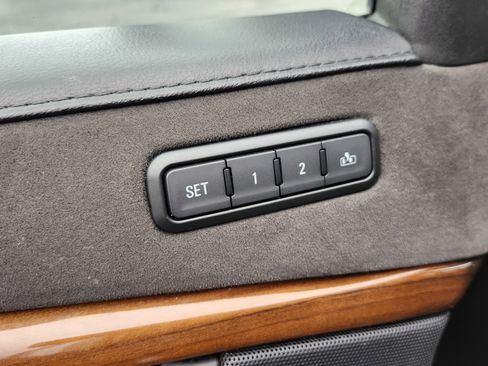 Used 2018 Cadillac Escalade Luxury image 21