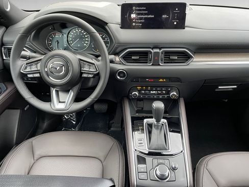 New 2025 MAZDA CX-5 Signature image 9