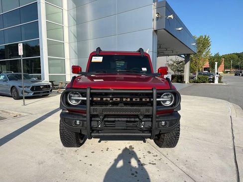 Certified 2024 Ford Bronco Outer Banks w/ Sasquatch Package AWD/4WD image 2