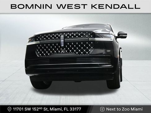 Used 2025 Lincoln Navigator L Black Label image 32