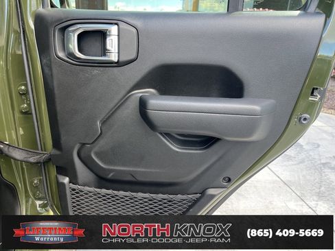 Used 2022 Jeep Wrangler Unlimited Sport image 23