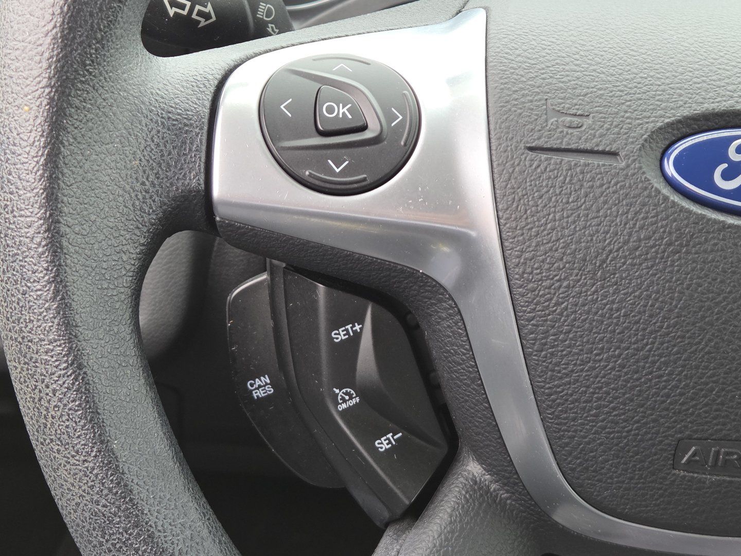 Used 2016 Ford Escape SE AWD/4WD image 4