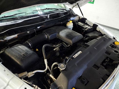 Used 2013 RAM 1500 Classic SLT w/ Premium Display Pkg image 34