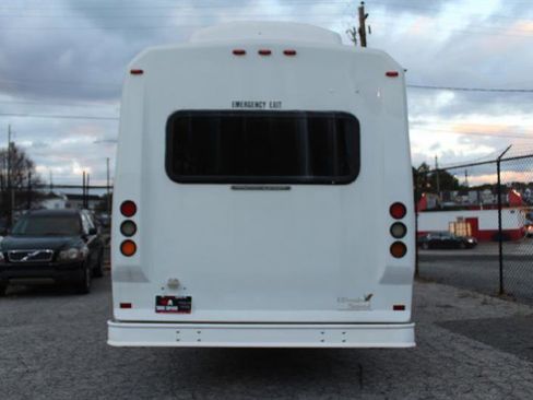 Used 2013 Ford F550 2WD Regular Cab Super Duty w/ Payload Upgrade Pkg image 5