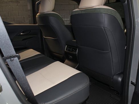 Used 2024 Lexus GX 550 AWD/4WD image 47