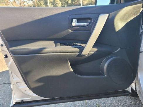 Used 2009 Nissan Rogue S image 15