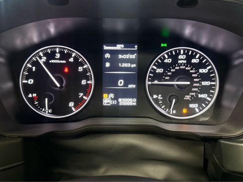 Used 2025 Subaru Forester Premium AWD/4WD image 25