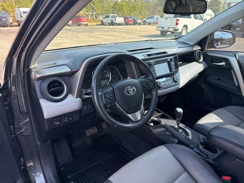 Used 2013 Toyota RAV4 Limited image 2