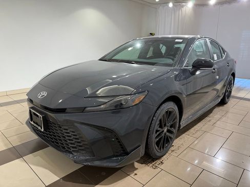 New 2026 Toyota Camry SE image 1