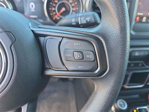 Certified 2022 Jeep Wrangler Willys image 10