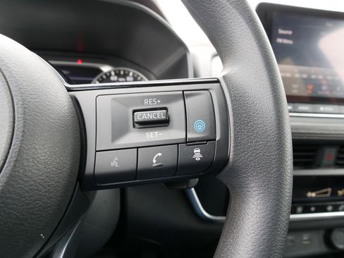 Used 2023 Nissan Rogue SV image 23