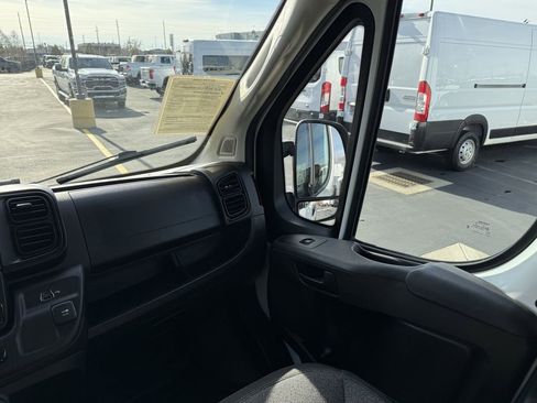 Used 2023 RAM ProMaster 3500 w/ Driver Convenience Group image 13