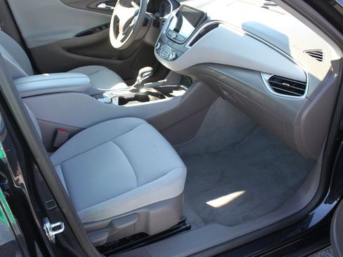 Used 2023 Chevrolet Malibu LT w/ Driver Confidence Package FWD image 5