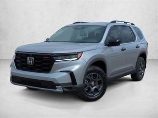New 2025 Honda Pilot TrailSport video 2