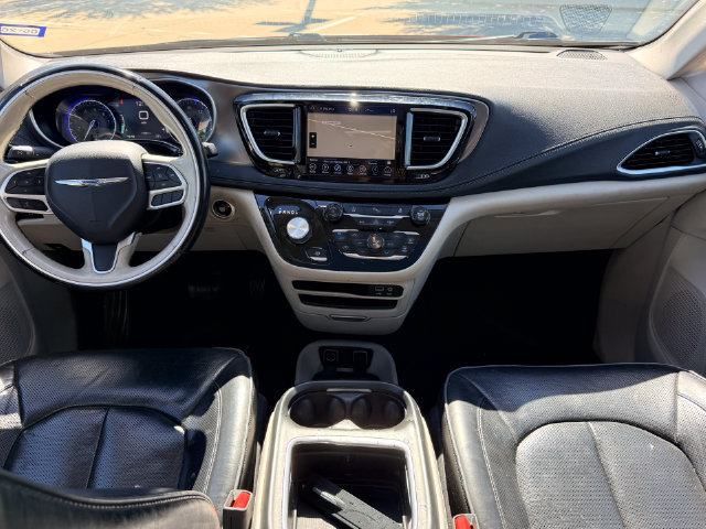 Used 2018 Chrysler Pacifica Limited FWD image 24