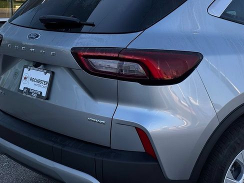 Certified 2024 Ford Escape Active AWD/4WD image 47