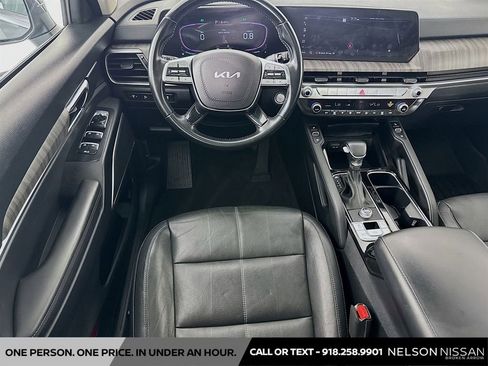 Used 2024 Kia Telluride EX w/ EX Captain's Chair Package FWD image 23