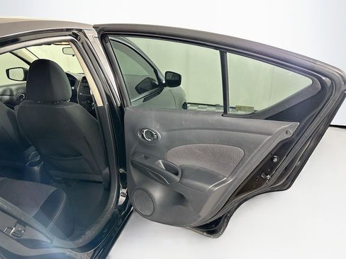 Used 2019 Nissan Versa SV image 27