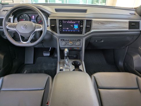 Used 2021 Volkswagen Atlas Cross Sport SE FWD image 14