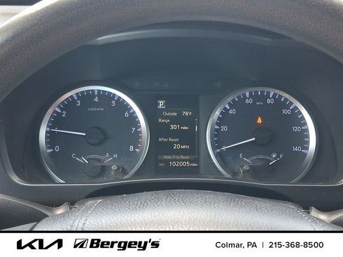 Used 2019 Toyota Highlander LE AWD/4WD image 21