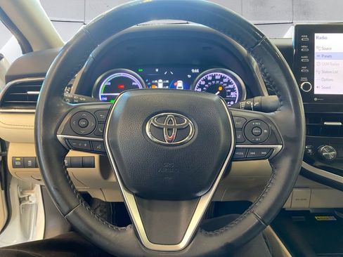 Used 2022 Toyota Camry XLE image 4