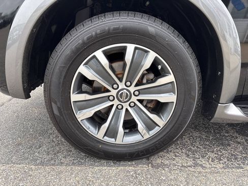 Used 2019 Nissan Armada SL w/ Premium Package AWD/4WD image 4