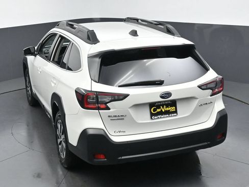 Used 2025 Subaru Outback Premium AWD/4WD image 41