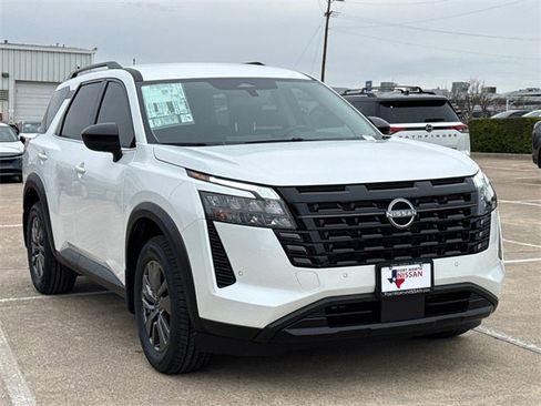 New 2026 Nissan Pathfinder SV image 2