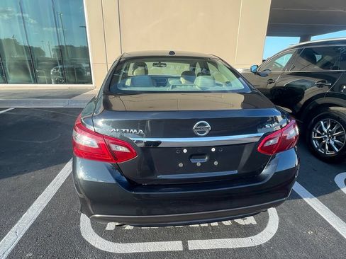 Used 2018 Nissan Altima 2.5 SV w/ 2.5 SV Technology Package FWD image 4