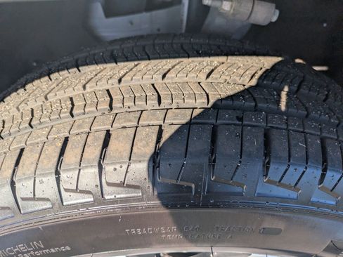 Certified 2024 Jeep Grand Cherokee L Limited image 10