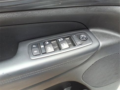 Used 2019 Jeep Grand Cherokee Altitude image 12