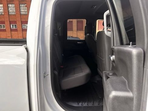 Used 2024 GMC Sierra 2500 Pro AWD/4WD image 19