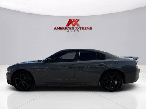 Used 2019 Dodge Charger SXT w/ Plus Group image 2