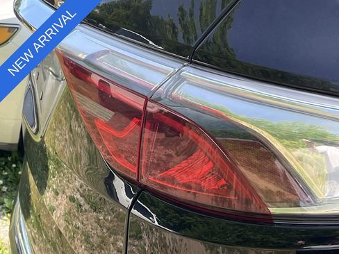 Used 2022 Buick Enclave Premium w/ Experience Buick Package AWD/4WD image 9