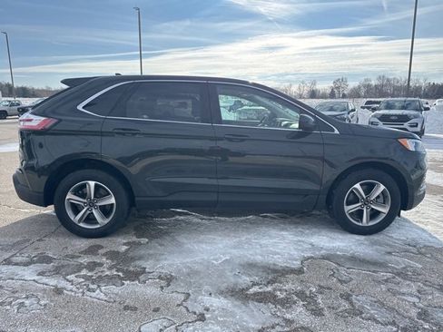 Used 2024 Ford Edge SEL w/ Convenience Package image 4