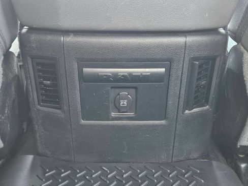 Used 2017 RAM 1500 Big Horn RWD image 27