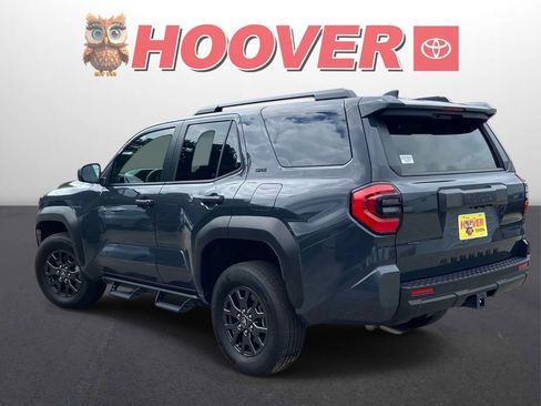 Used 2025 Toyota 4Runner SR5 AWD/4WD image 6