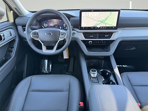 New 2026 Ford Explorer Active w/ Active Comfort Package image 5