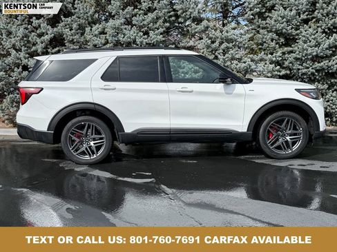 Used 2025 Ford Explorer ST-Line w/ ST-Line Street Pack AWD/4WD image 10