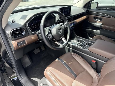 Certified 2025 Honda Pilot Elite image 15