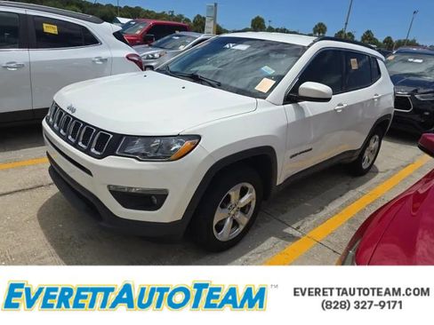 Used 2019 Jeep Compass Latitude w/ Popular Equipment Group AWD/4WD image 1