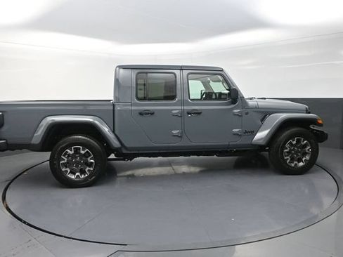 New 2026 Jeep Gladiator Sport AWD/4WD image 10