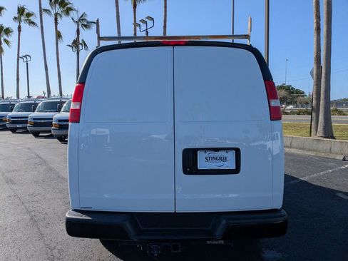 Used 2022 Chevrolet Express 2500 w/ Driver Convenience Package image 5