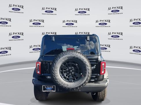 New 2026 Ford Bronco Badlands image 4