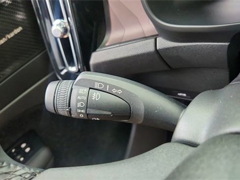 Used 2023 Volvo C40 P8 Recharge Ultimate image 41