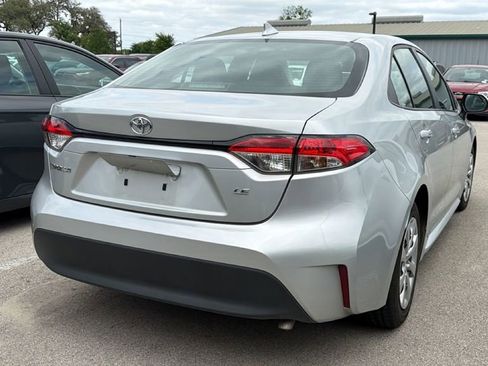 Used 2024 Toyota Corolla LE FWD image 4