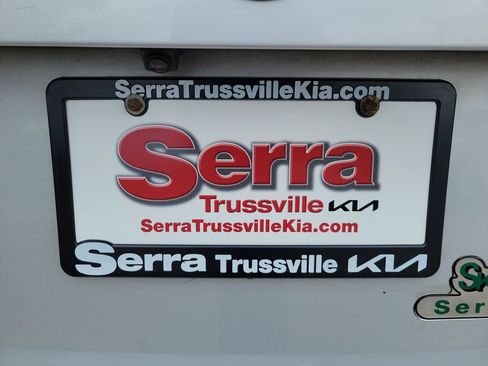 Used 2020 Nissan Versa S FWD image 27