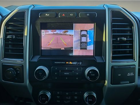 Used 2019 Ford F150 Lariat w/ Equipment Group 502A Luxury image 15