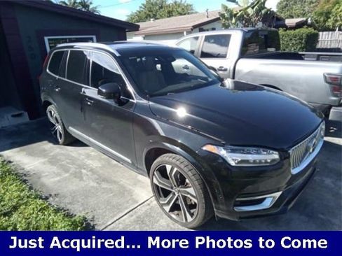 Certified 2024 Volvo XC90 B6 Ultimate w/ Lounge Package image 1