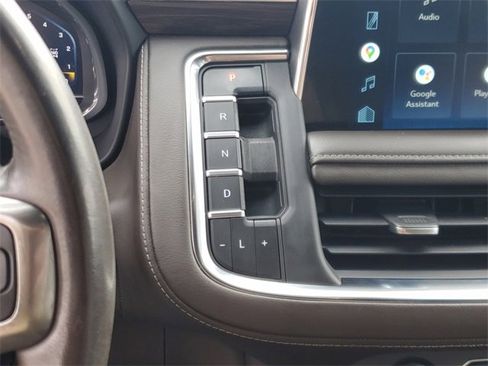 Used 2022 Chevrolet Suburban Z71 image 27